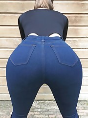 Tabita Fix in skintight jeans Lean Denim