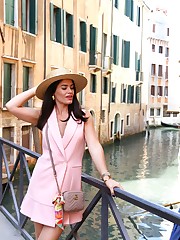 Rosy in Venice Susanx60s Fashion