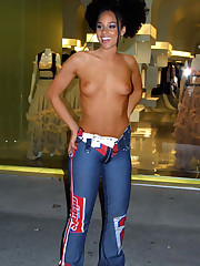 Beautiful Rnb artist Alicia Keys posing..