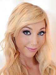 Marvelous blonde Kimber Delice with cute