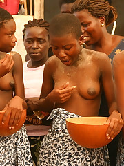 Les seins des africaines - Il n'est
