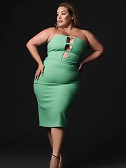 Plus Size Model Laura Lee - The Curvy..