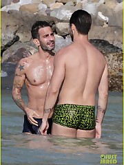 Marc Jacobs Shirtless in St Barts on..